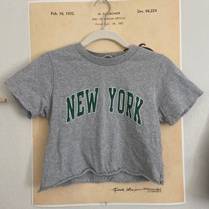 Brandy Melville New York baby tee